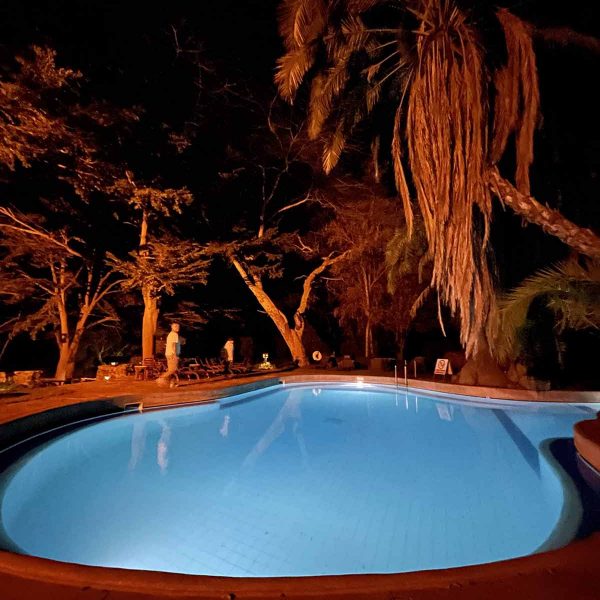 swimming-pool-lodge-kenya